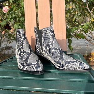 Marc fisher Yale pointy toe Chelsea bootie